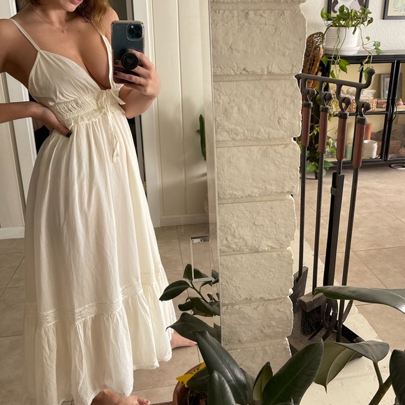 ❣️MOVING SALE ❣️ Spell MAGNOLIA SOIREE DRESS - Picture 6 of 6